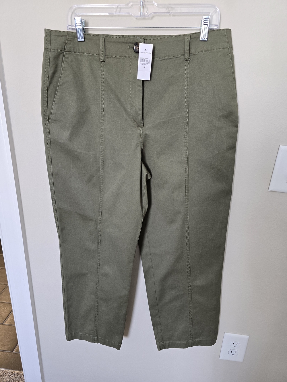 NWT - Ann Taylor Weekend - Olive Green Straight Stretch Chinos